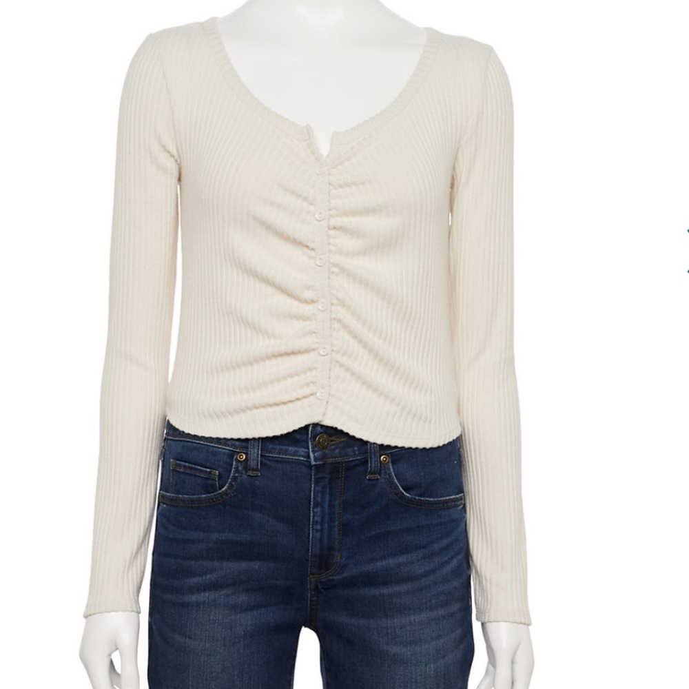 New Pink Republic Long Sleeve
Cropped Button Down Top